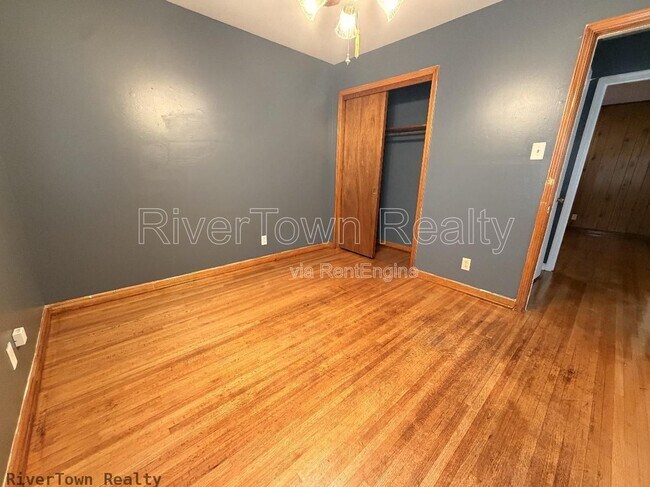 Building Photo - 1517 Baxter Ave