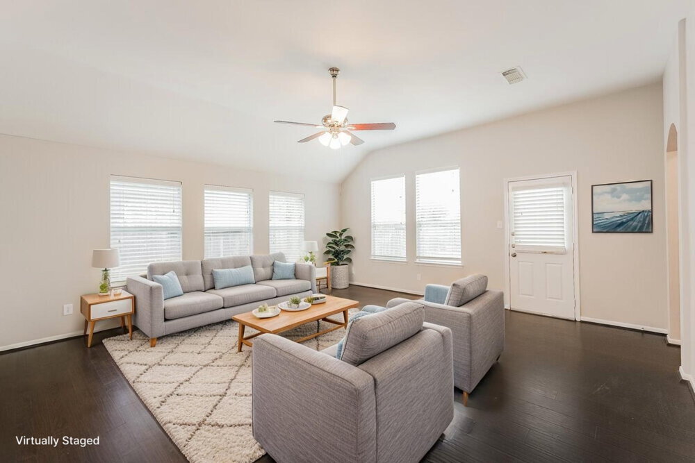 Building Photo - 8011 Thorncroft Manor Ln