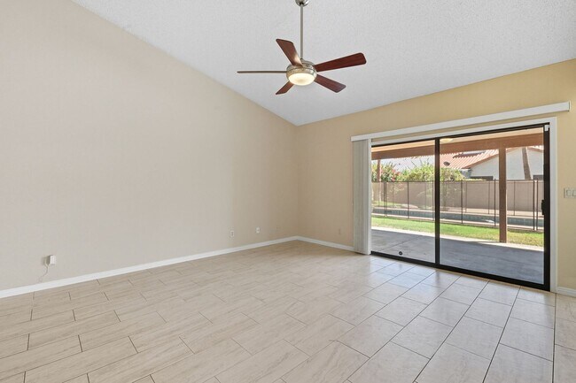 Building Photo - Scottsdale Ranch - Three Bedrooms and POOL!