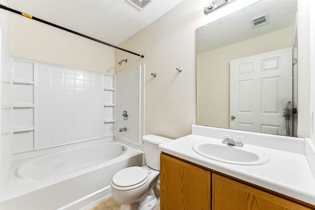 Building Photo - 1202 Par 3 Way