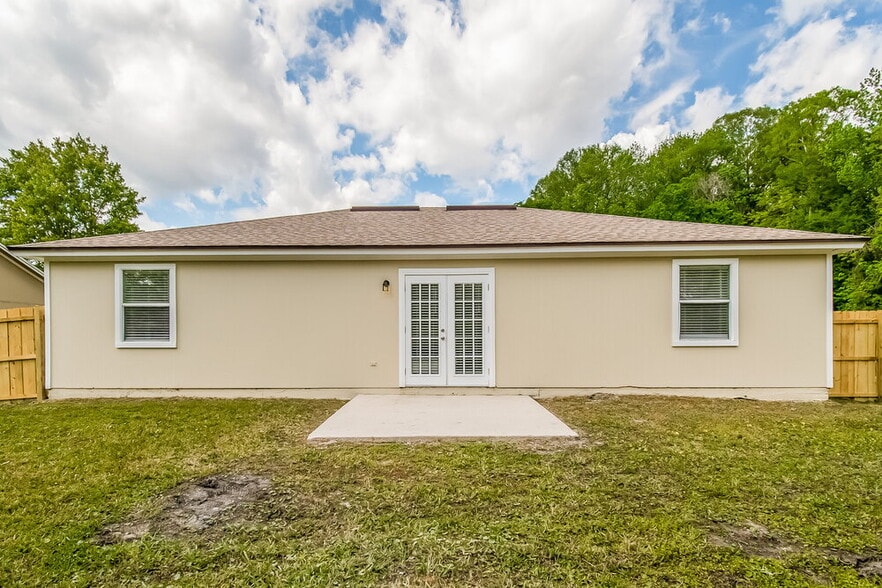 Building Photo - 1603 Twin Oak Ln