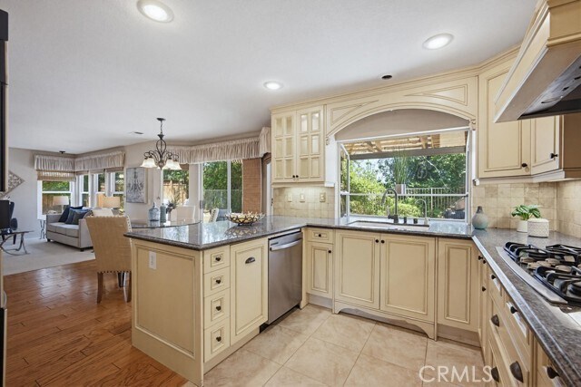 Building Photo - 3731 Columbia Cir