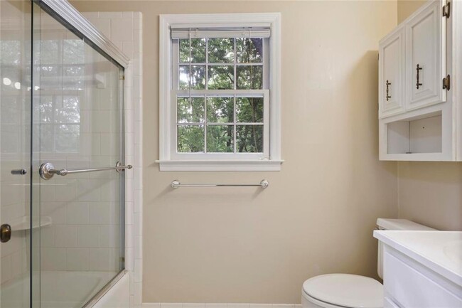 Building Photo - 3658 Chestnut Ridge Ct