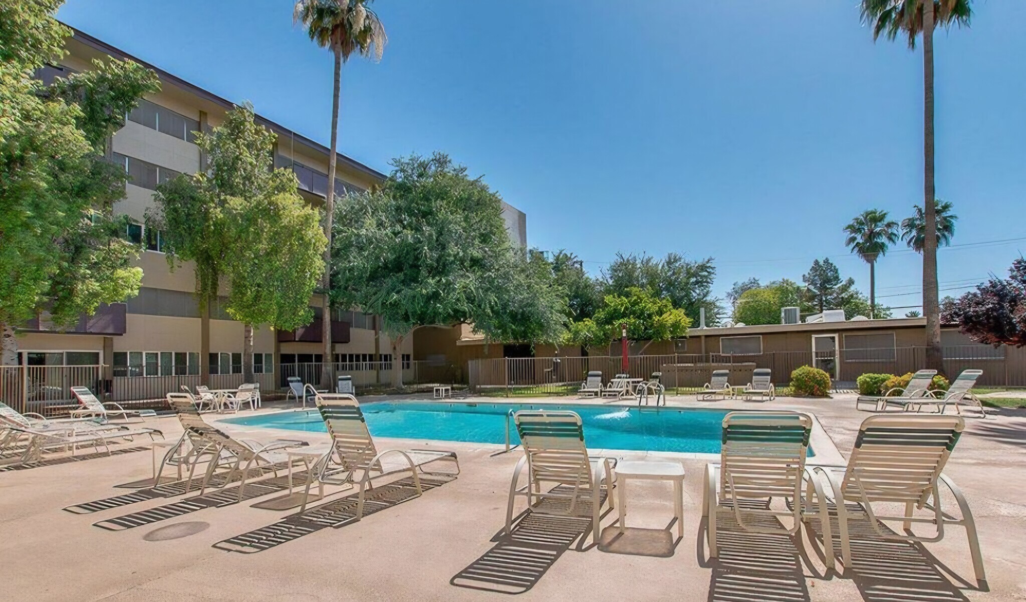 Building Photo - 349 E Thomas Rd