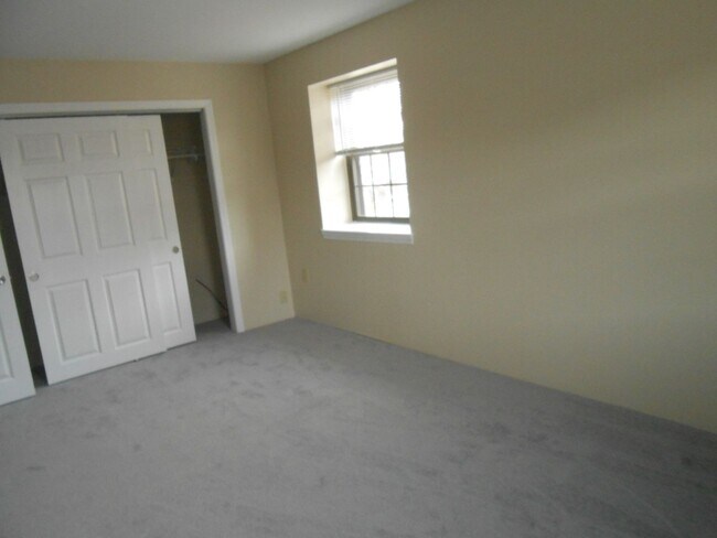 Building Photo - Derry Fieldstone Terrace Condo For Rent!