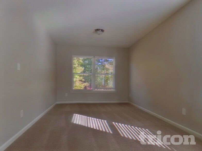 Building Photo - 808 Wade Farm Dr