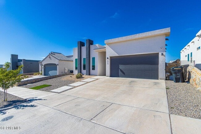 Building Photo - 273 Hunstanton St