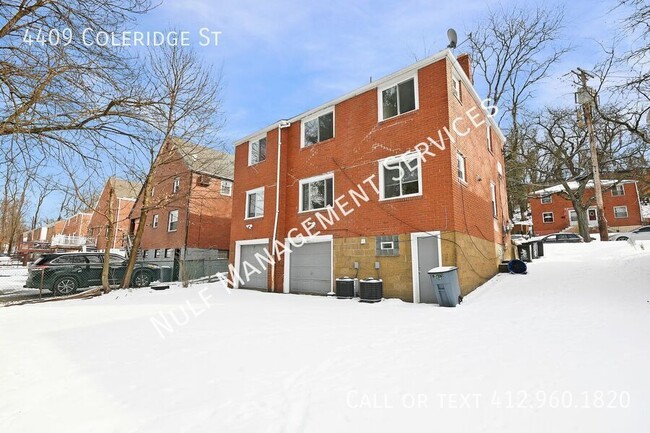 Building Photo - 2 bed, 1 bath duplex in Stanton Heights