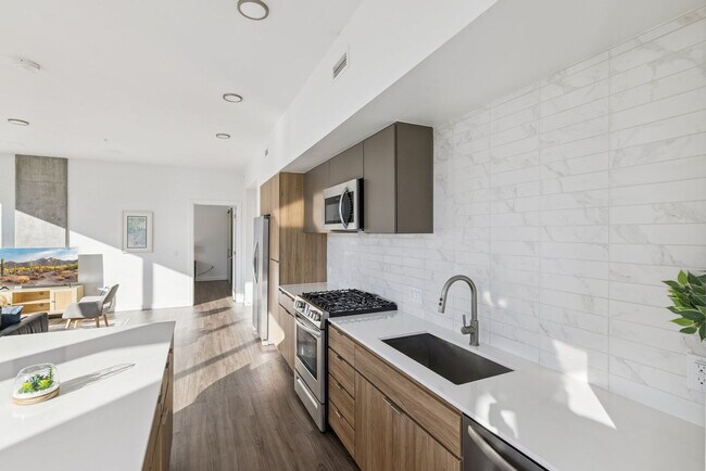 Building Photo - 222 E Jefferson St