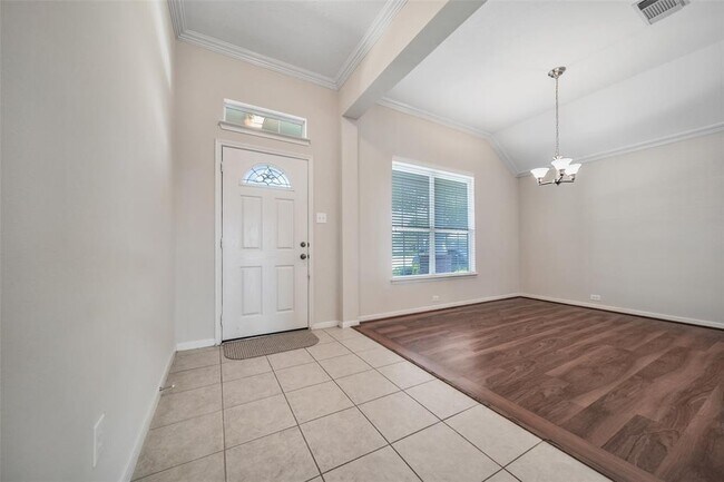 Building Photo - 7427 Rustic Chase Dr