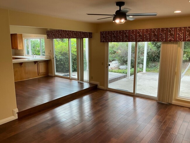 Building Photo - Charming 4 Bedroom 2 Bath 2 Story Home in the City of Fullerton