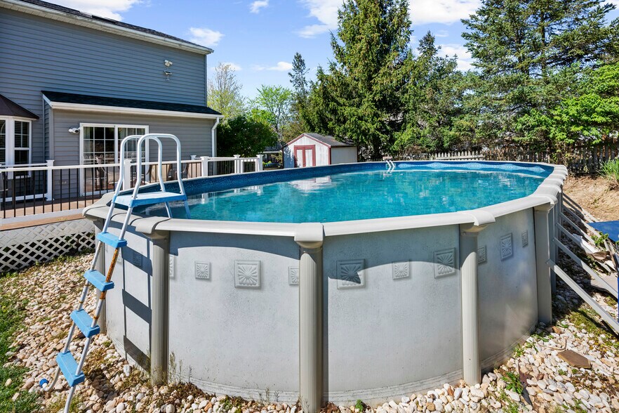 Pool - 754 Mulligan Ln