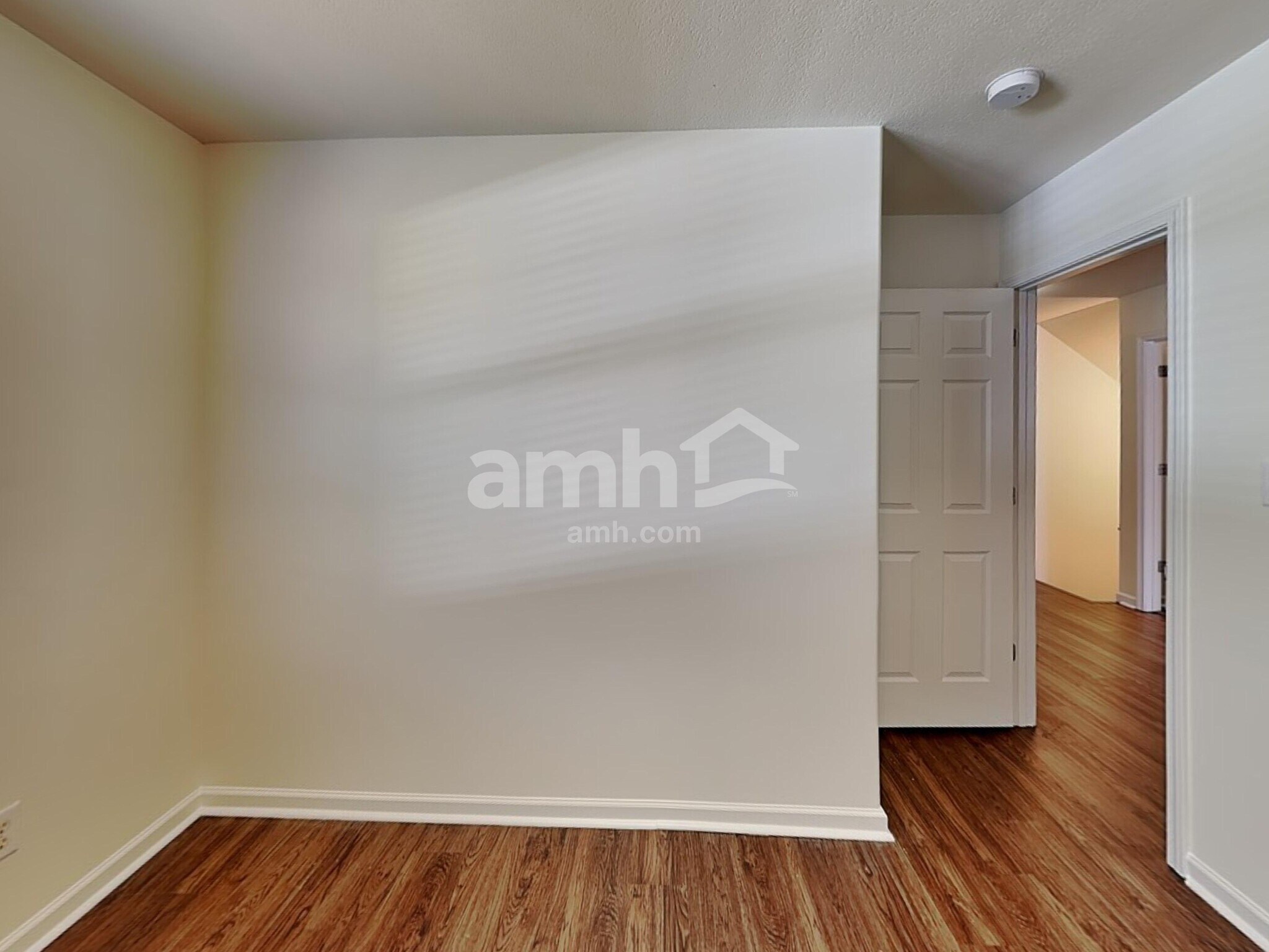 Building Photo - 10815 Pointer Ridge Dr