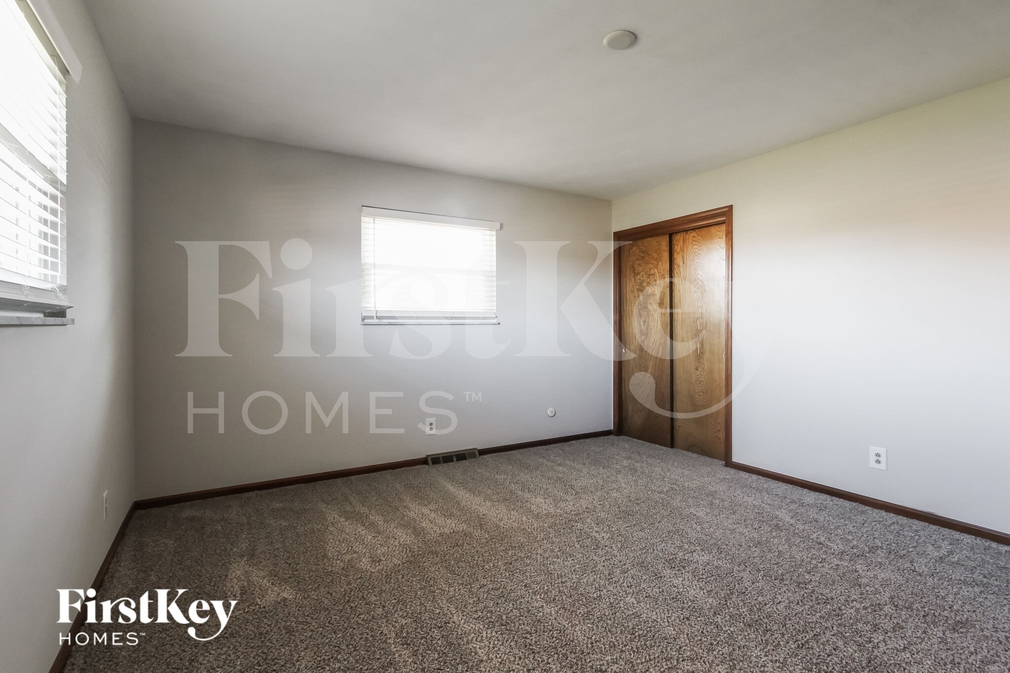 Building Photo - 242 Hargeo Dr