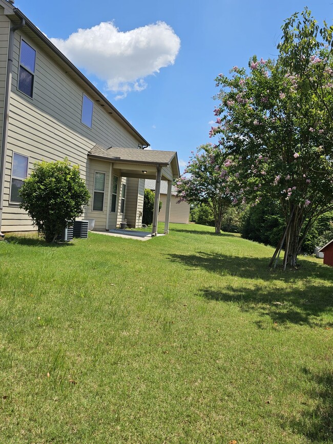 Building Photo - 416 Sunnybrook Ln