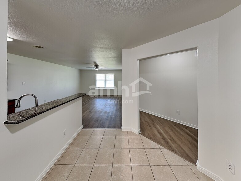 Building Photo - 9422 Ivory Trail Ln