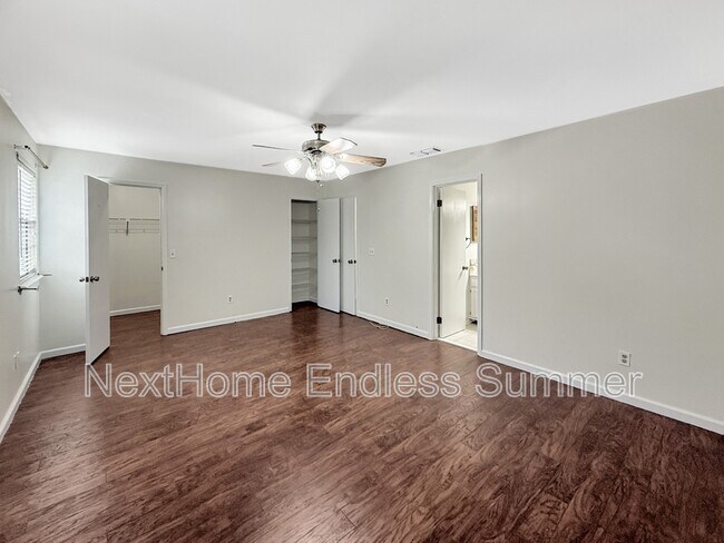 Building Photo - 10879 Cabbage Pond Ct