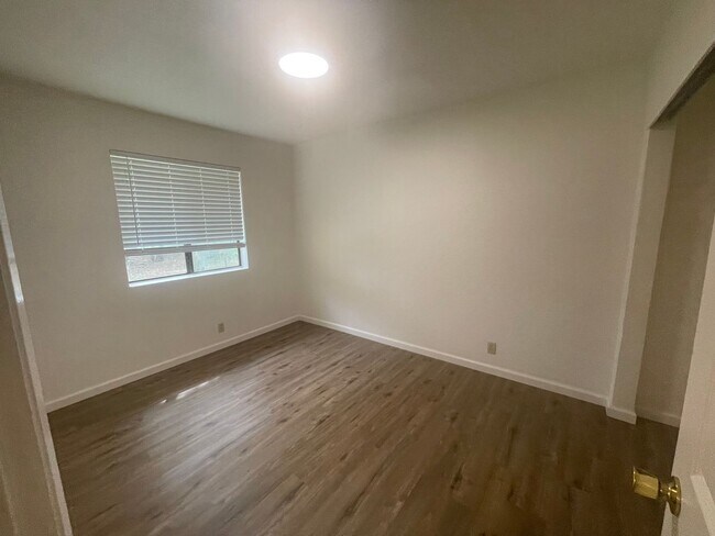 Building Photo - 138 Patterson Ct