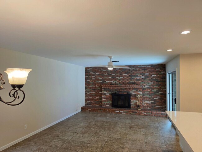 Building Photo - 11158 N 107th Way