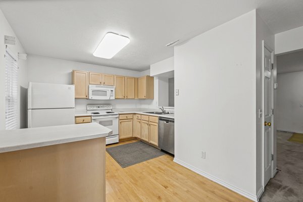 Building Photo - 1199 Dunrobin Ct S