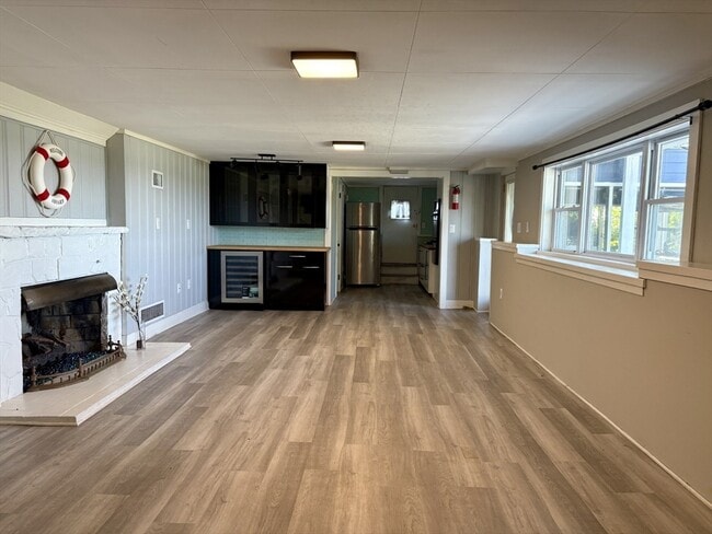 Building Photo - 85 Regatta Rd