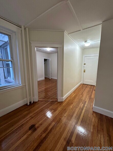 Building Photo - 1191 Boylston St