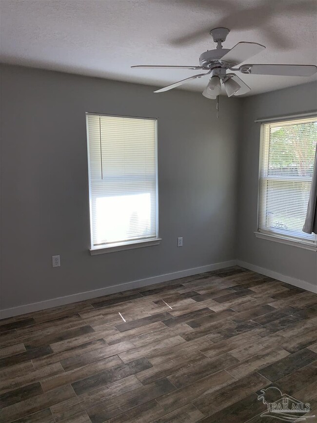 Building Photo - 2232 Orion Lake Dr