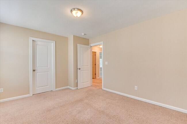 Building Photo - 835 Williford Run Dr