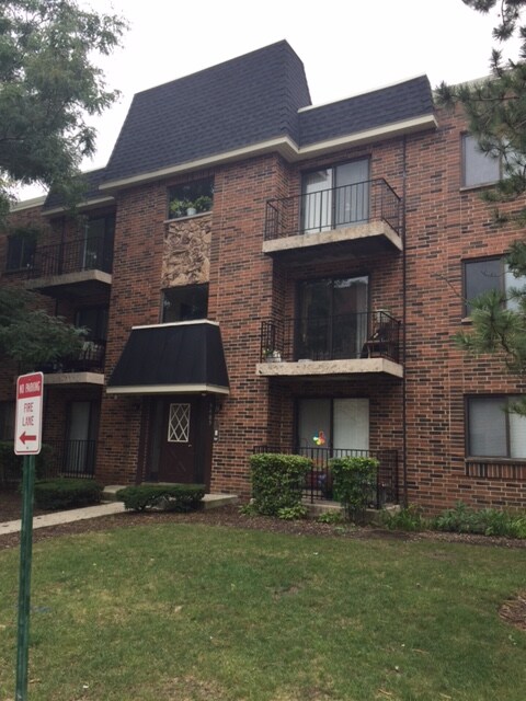 Building Photo - 5405 Chateau Dr