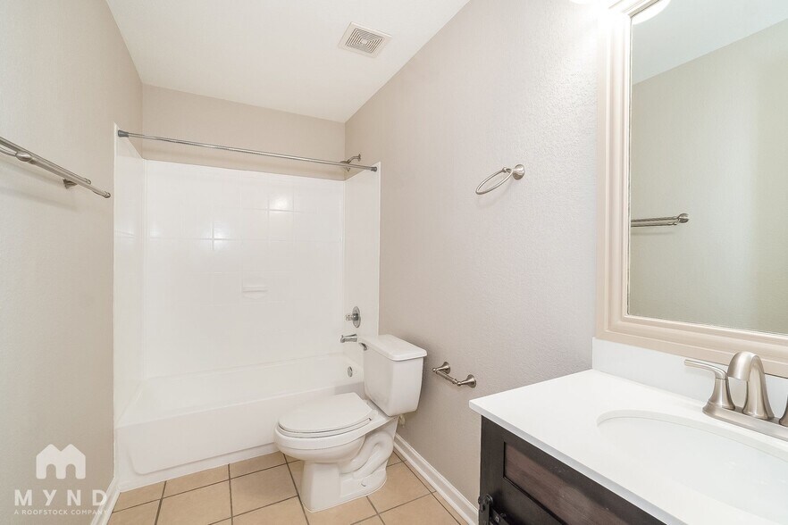 Building Photo - 21307 Shadow River Ln