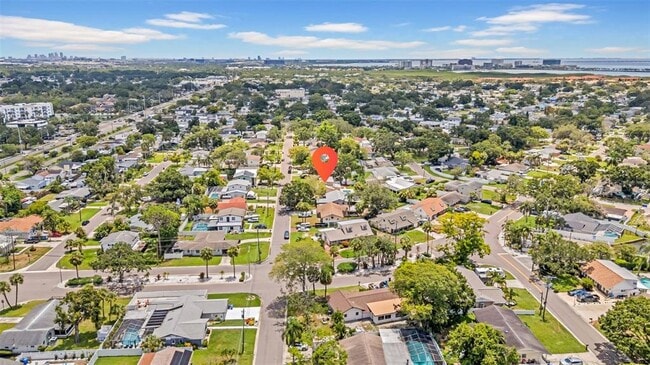 Building Photo - 4924 Shetland Ave