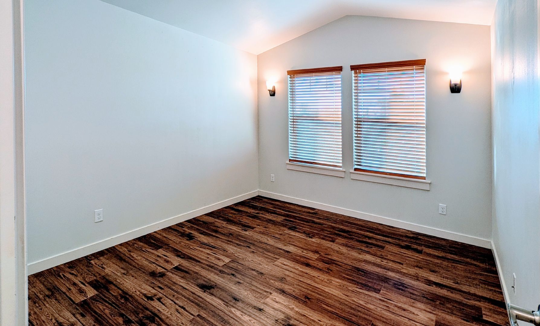 Building Photo - 625 Covington Ave