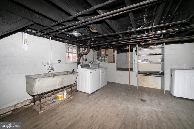 Building Photo - 34 Yale Rd