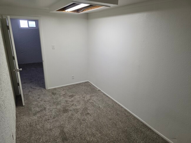 Building Photo - 3001 Azalea St