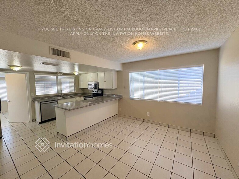 Building Photo - 5256 W Cholla St