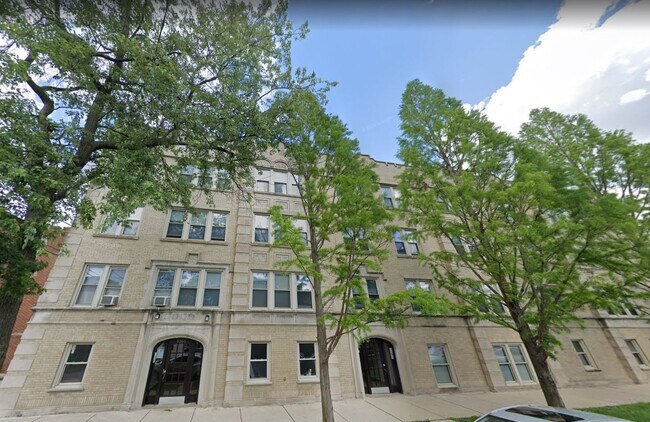 Primary Photo - Huge Renovated 2 Bedroom in North Park