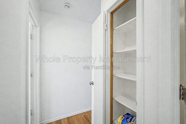 Building Photo - 3731 Shefield Dr