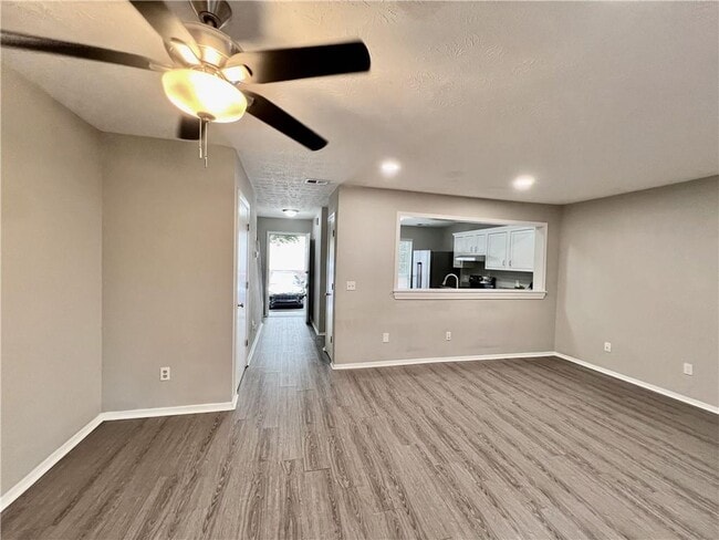 Building Photo - 1502 Queen Anne Ct