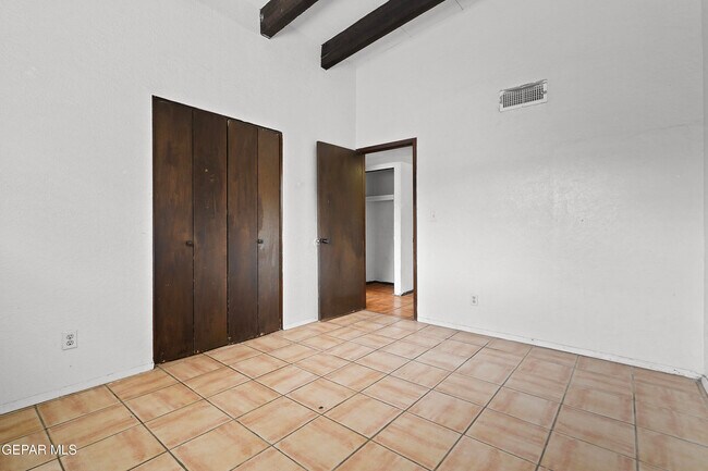 Building Photo - 8201 Big Bend Dr