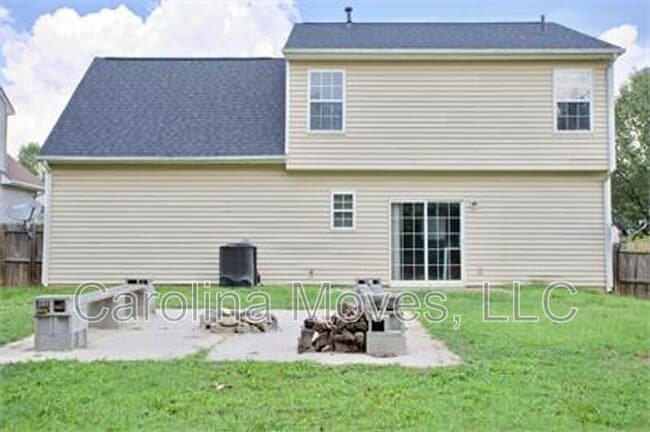 Building Photo - 107 Constantine Way