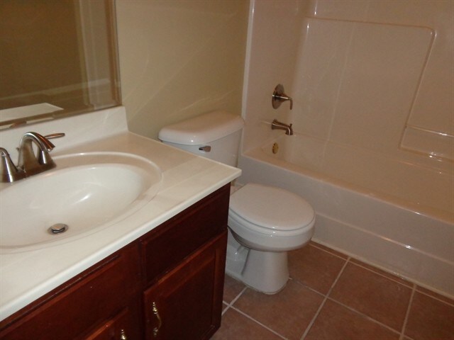 Building Photo - 4804 Peninsula Pointe Dr