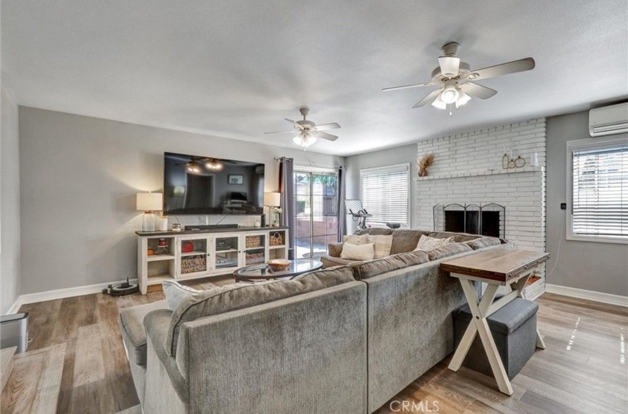 Building Photo - 10337 Garfield Ave