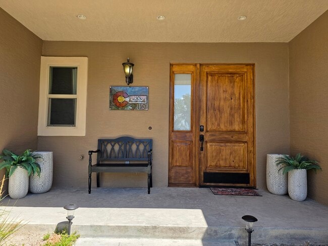 Building Photo - 3209 Silver Fox Dr