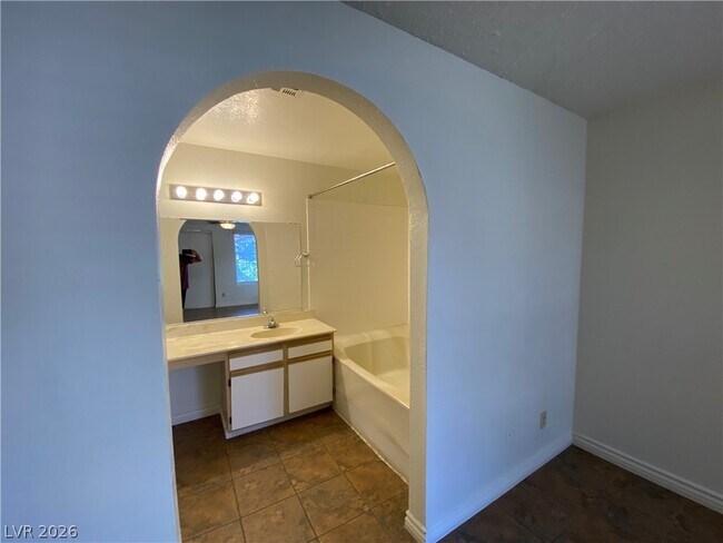 Building Photo - 2200 S Fort Apache Rd