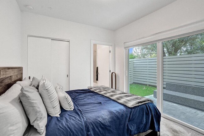 Building Photo - North Ocean Boulevard, Pompano Beach, FL 33062 - 4 BR 3.5 BA townhouse