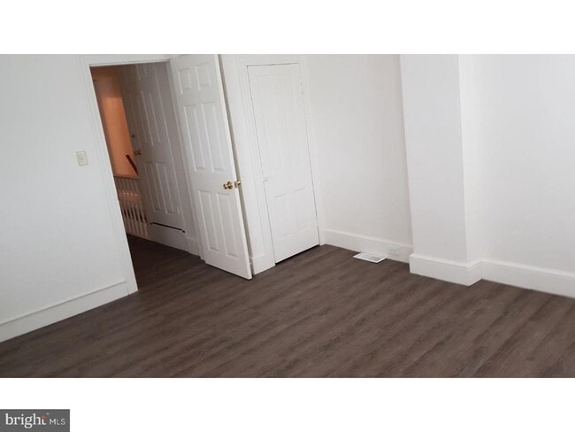 Building Photo - 40 N Delsea Dr