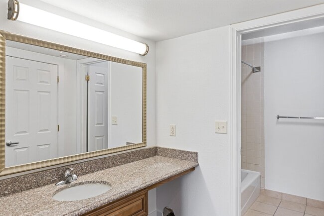 Building Photo - Kilgore Apartments (ANR Kalamazoo Limited ...
