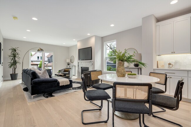 Building Photo - 1631 N Lawndale Ave