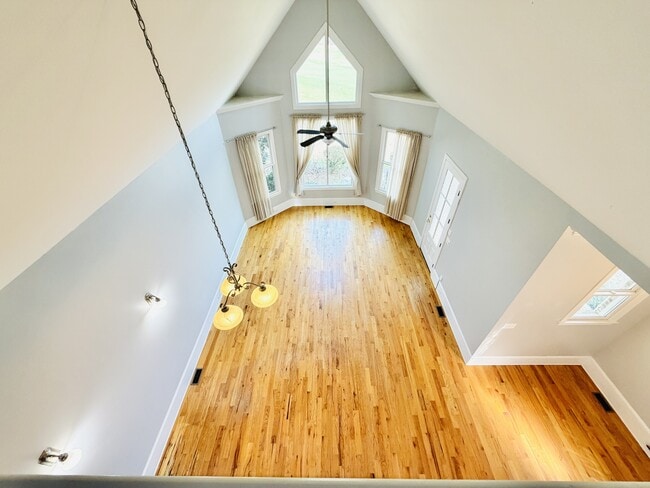 Building Photo - 33 Golden Spur Ln