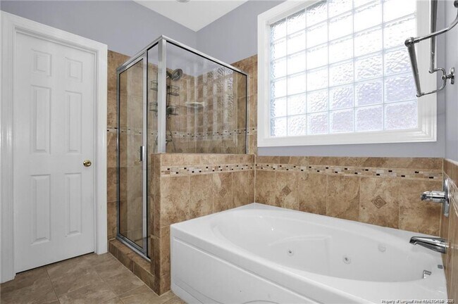 Building Photo - 427 W Summerchase Dr